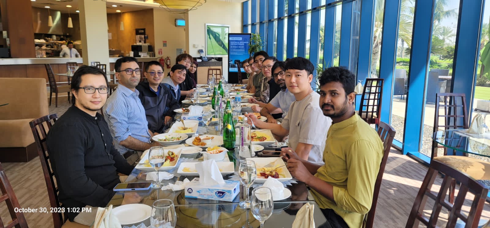 Prof. Yanli Zhao visited our lab